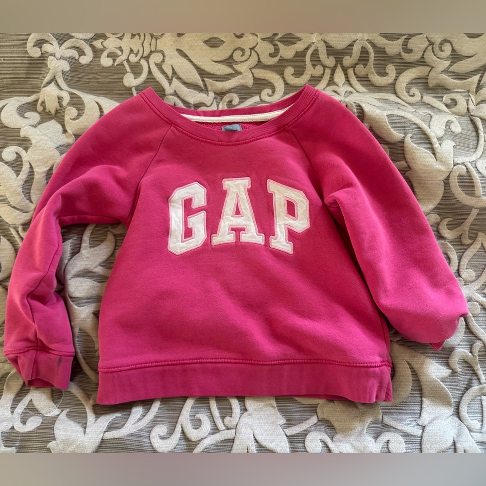 GAP Kids Pink long sleeve Sweatshirt size 5T